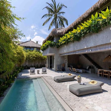 The Konkret Lombok Villa Kuta  Eksteriør bilde